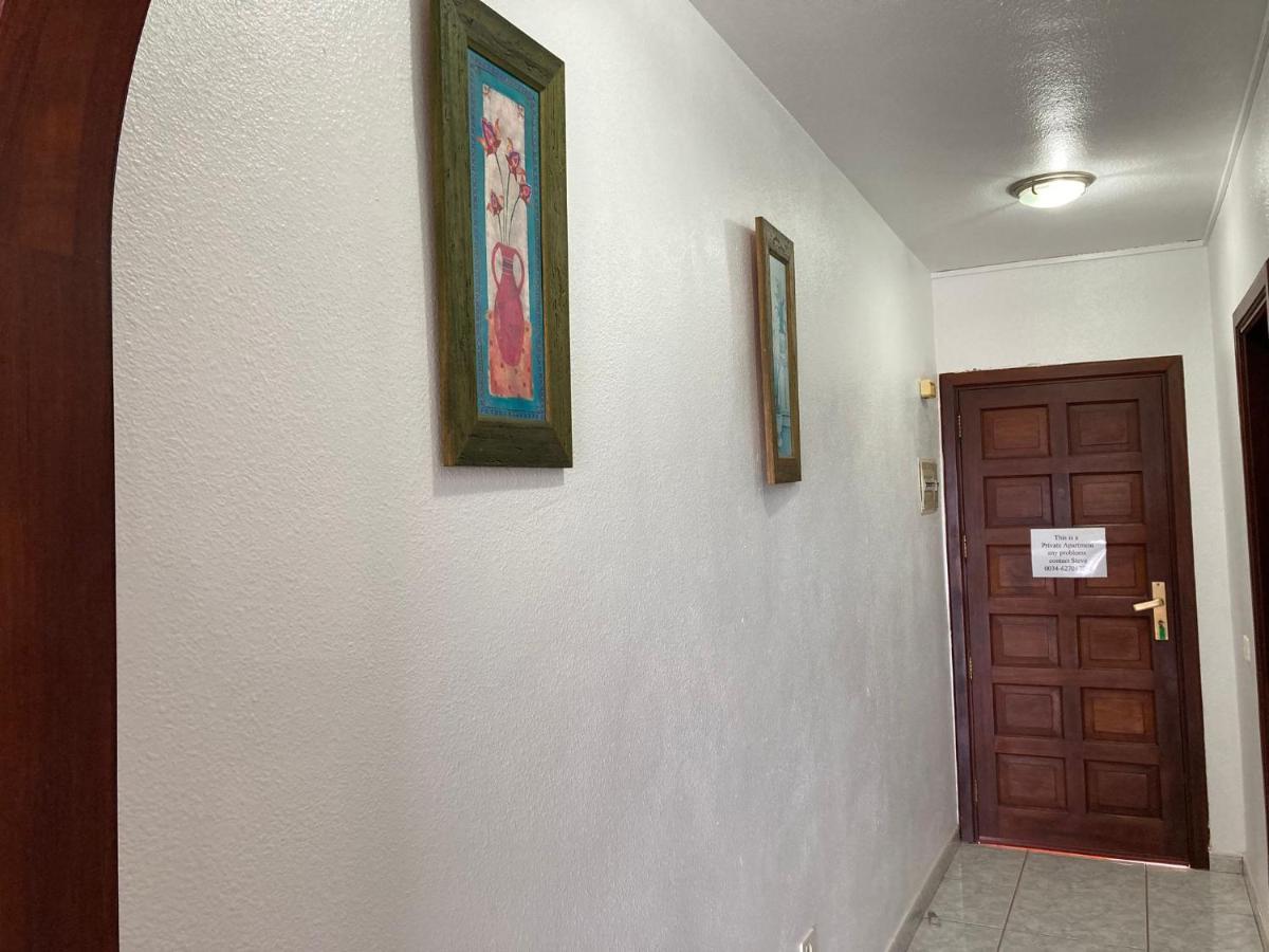 Victoria Court 2, Los Cristianos Guincho  Luaran gambar
